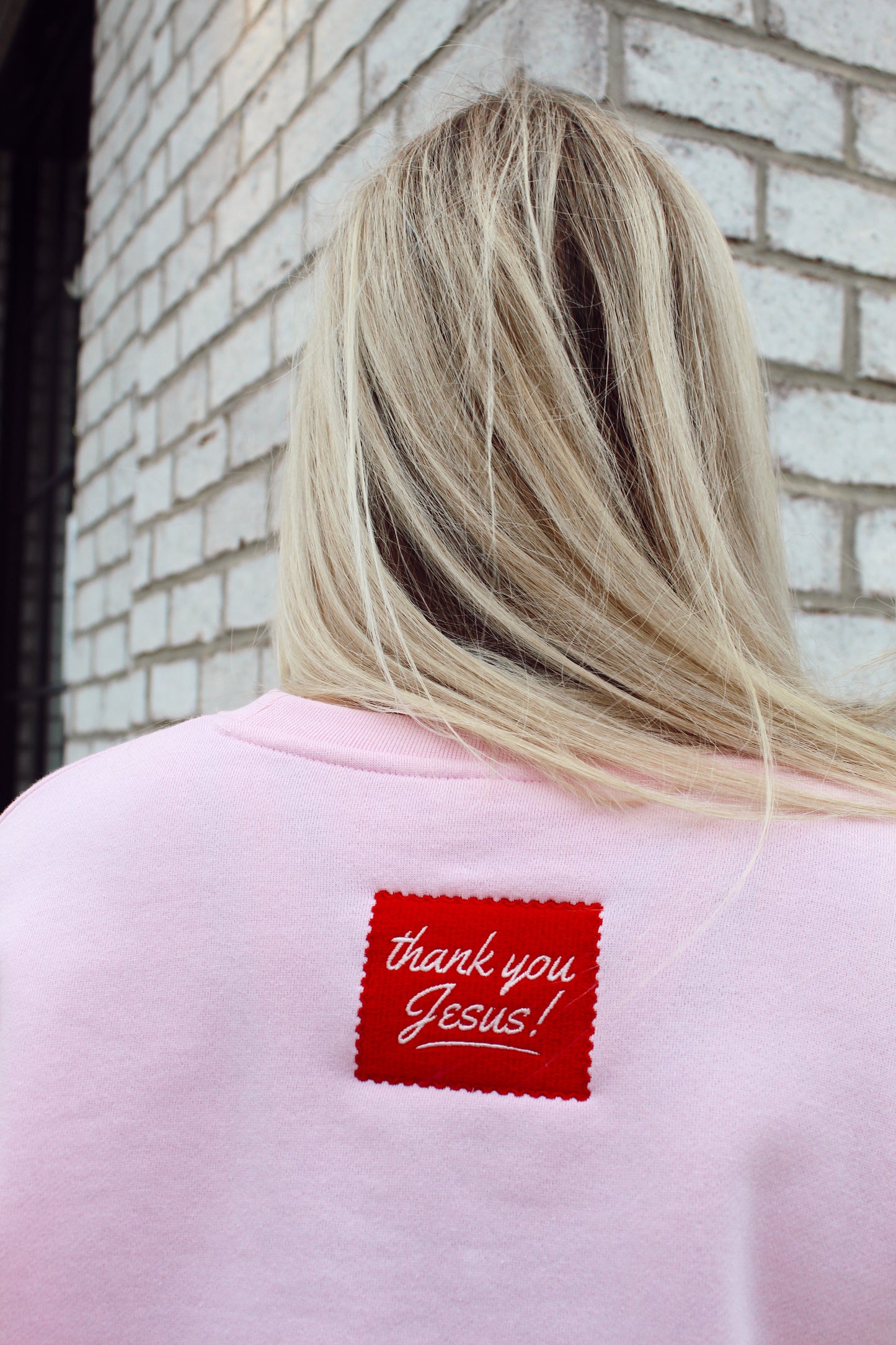 LOVE CREWNECK