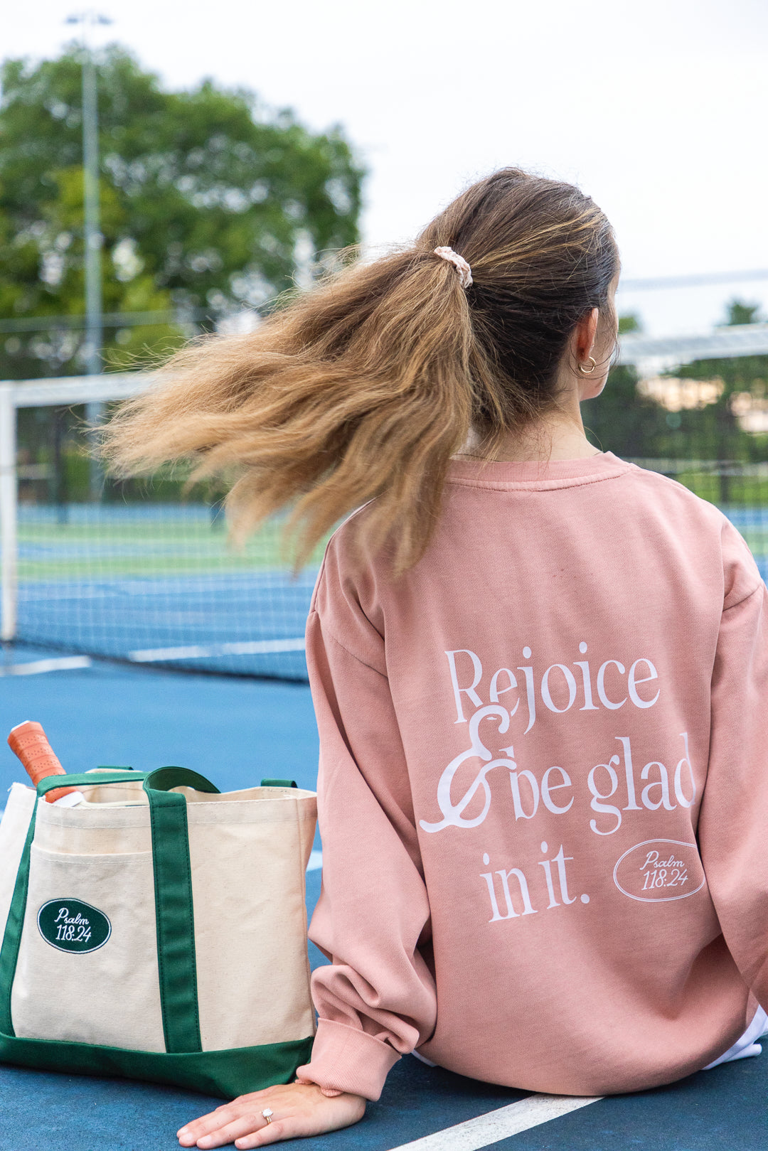 THE DAY CREWNECK