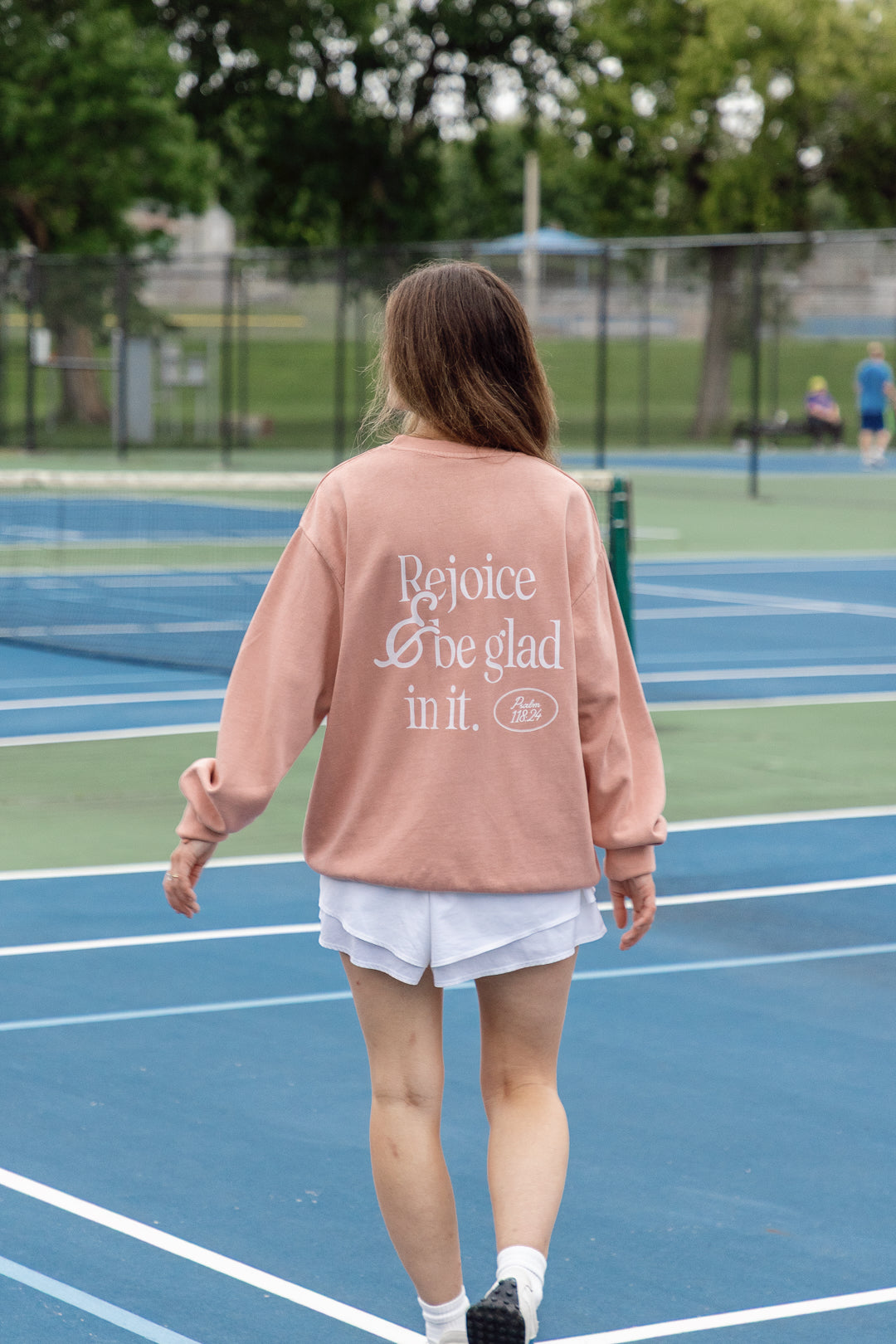 THE DAY CREWNECK